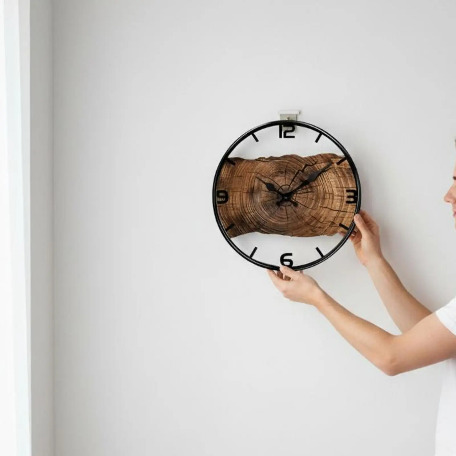 12-Inch Wall Clock Non-Ticking Wood Grain Clock Crystal Oscillator Movement Easy to Hang for Bedroom, Kitchen