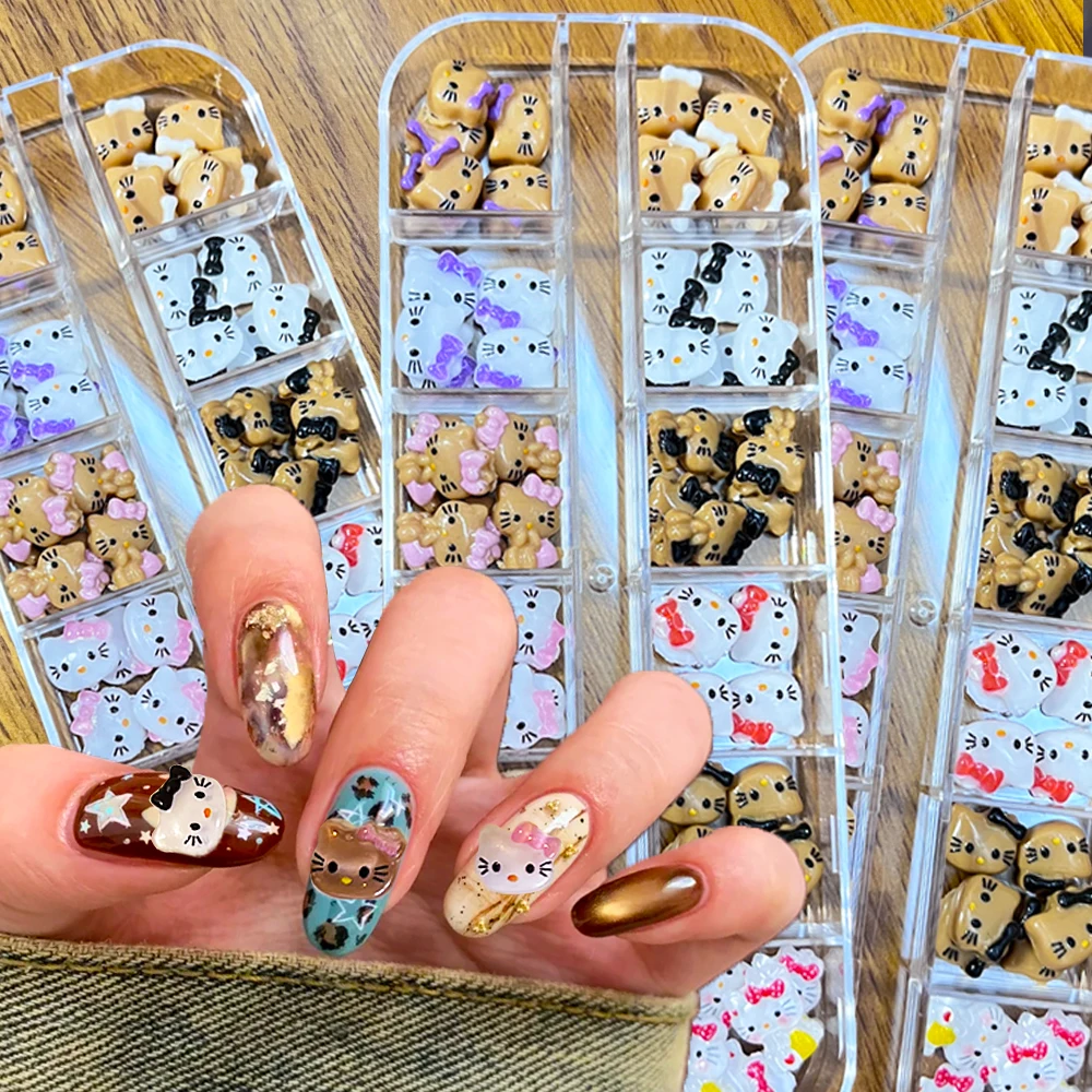 ชุดตกแต่งเล็บลายการ์ตูน 3 มิติ 12 ช่อง ลายคิตตี้หลากสี สไตล์ Y2K สีขาว/น้ำตาล พร้อมโบว์สีชมพูแบบเฮลโลคิตตี้ ประดับเล็บด้วยเพชรเทียม สำหรับตกแต่งเล็บสไตล์เกาหลี
