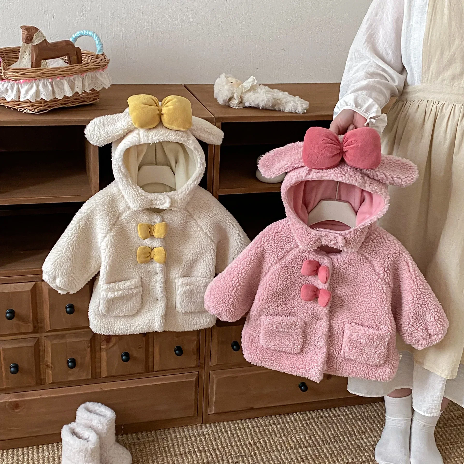 

2025 Winter Toddler Girls Lambswool Fleece Thickened Coat Cartoon Bunny Ear Bow Hooded Jacket Warm Outerwear for Kids 0-5Y Girls