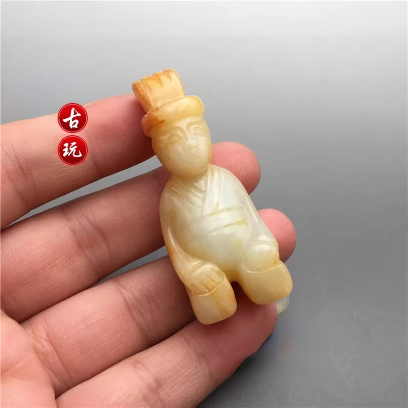 Exquisite Antique Xiuyu Jade Kneeling Noble Statue Pendant