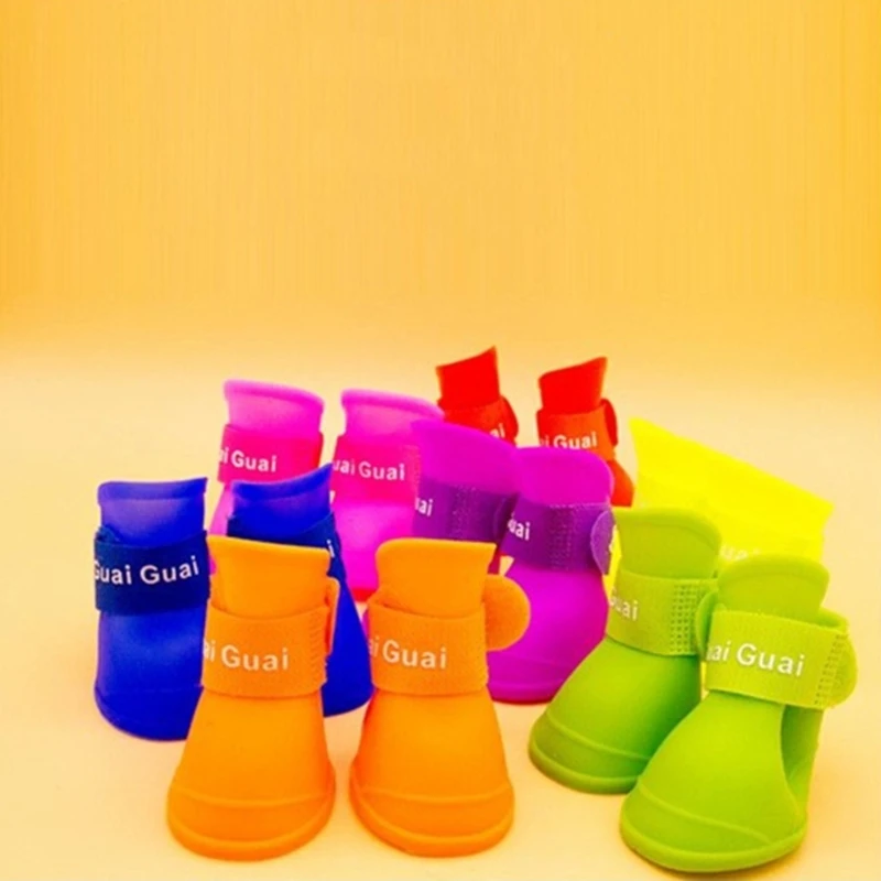 Pcs/Set Dog Boots Waterproof Silicone Shoes with Adjutable Strap Non-Slip Sole for Pet Outdoor for Small Medium Dogs Drop Ship