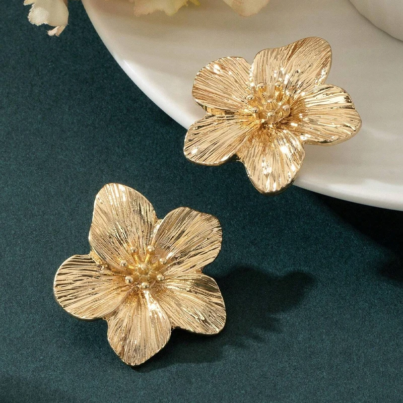 Exaggerated Gold Co… - image