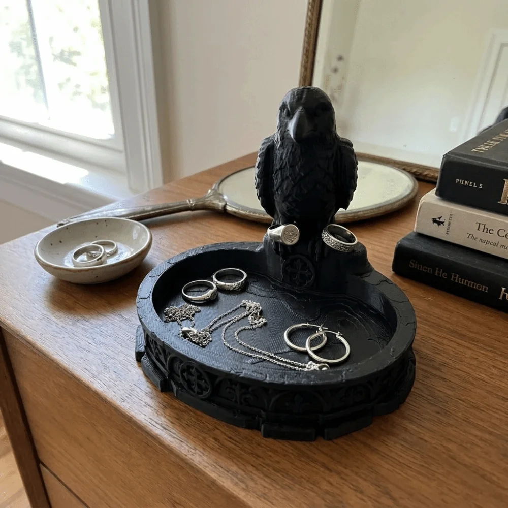 Gothic Dark Style Jewelry Storage Tray Black Lightweight Crow Sculpture Versatile Elegant Halloween Storage Dish