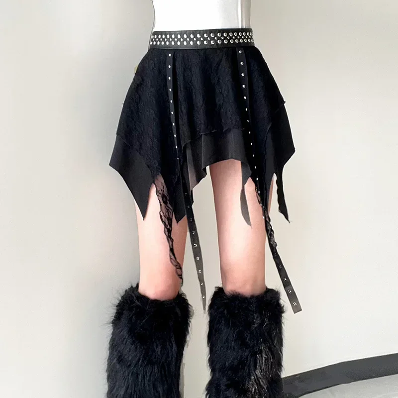 

2024 Dark Spicy Girl Irregular Lace Spliced Rivet Skirt New Solid Color Short Skirt Women's Wear Korean Fashion Clothing NWQ68