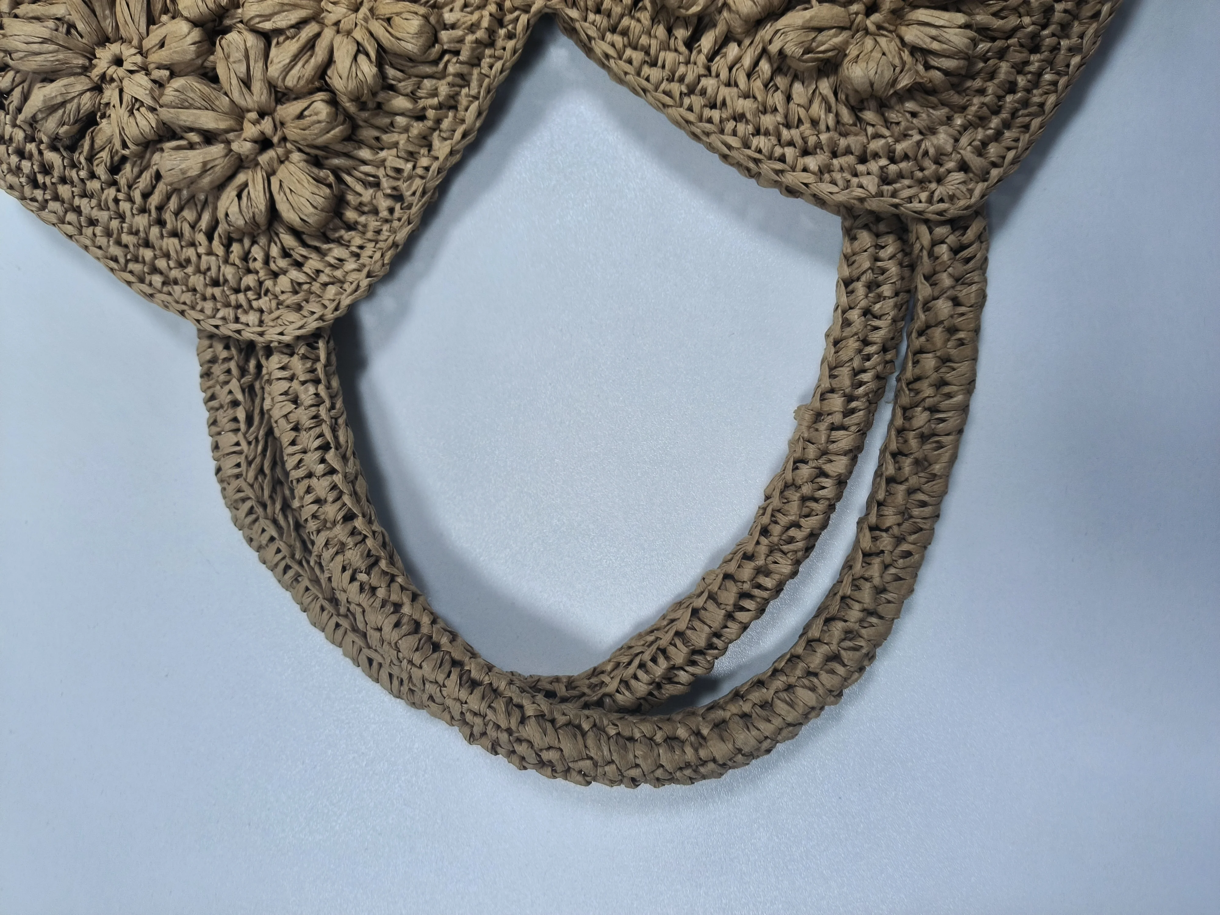 Handgefertigte Strandtasche aus gewebtem Papier, hochwertige 3D-Blumen-Grastasche, große Kapazität, tragbare Urlaubstasche für Frauen am Meer. – Detail 7