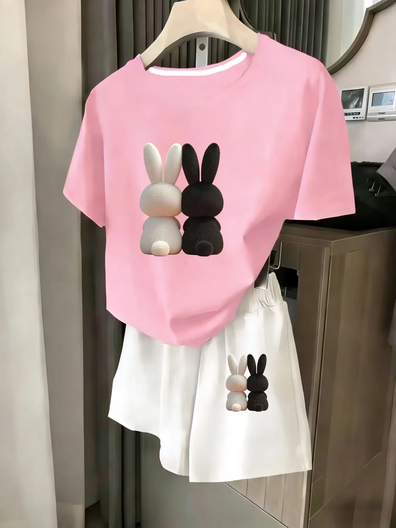 

Женский комплект из 2 предметов, летний комплект для пляжного отдыха, повседневная футболка с круглым вырезом и короткими рукавами, шорты с эластичной резинкой на талии, удобный костюм