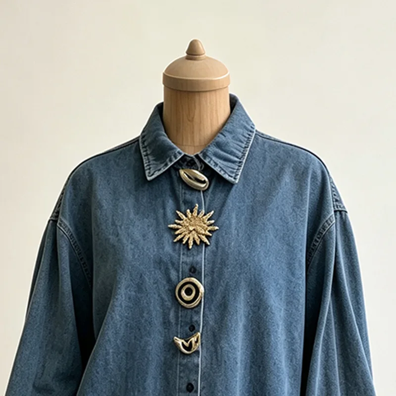 SuperAen European and American-style Casual Metal Button Shirt 2026 Autumn New Fashion Retro Distressed Design Women's Shirt