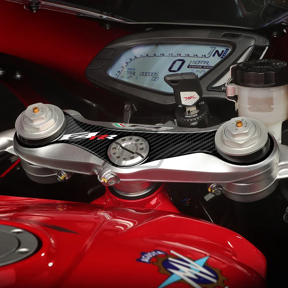 

Верхняя тройная защита хомутов с 3D карбоновым эффектом для моделей MV Agusta F4 2010-2017 гг.