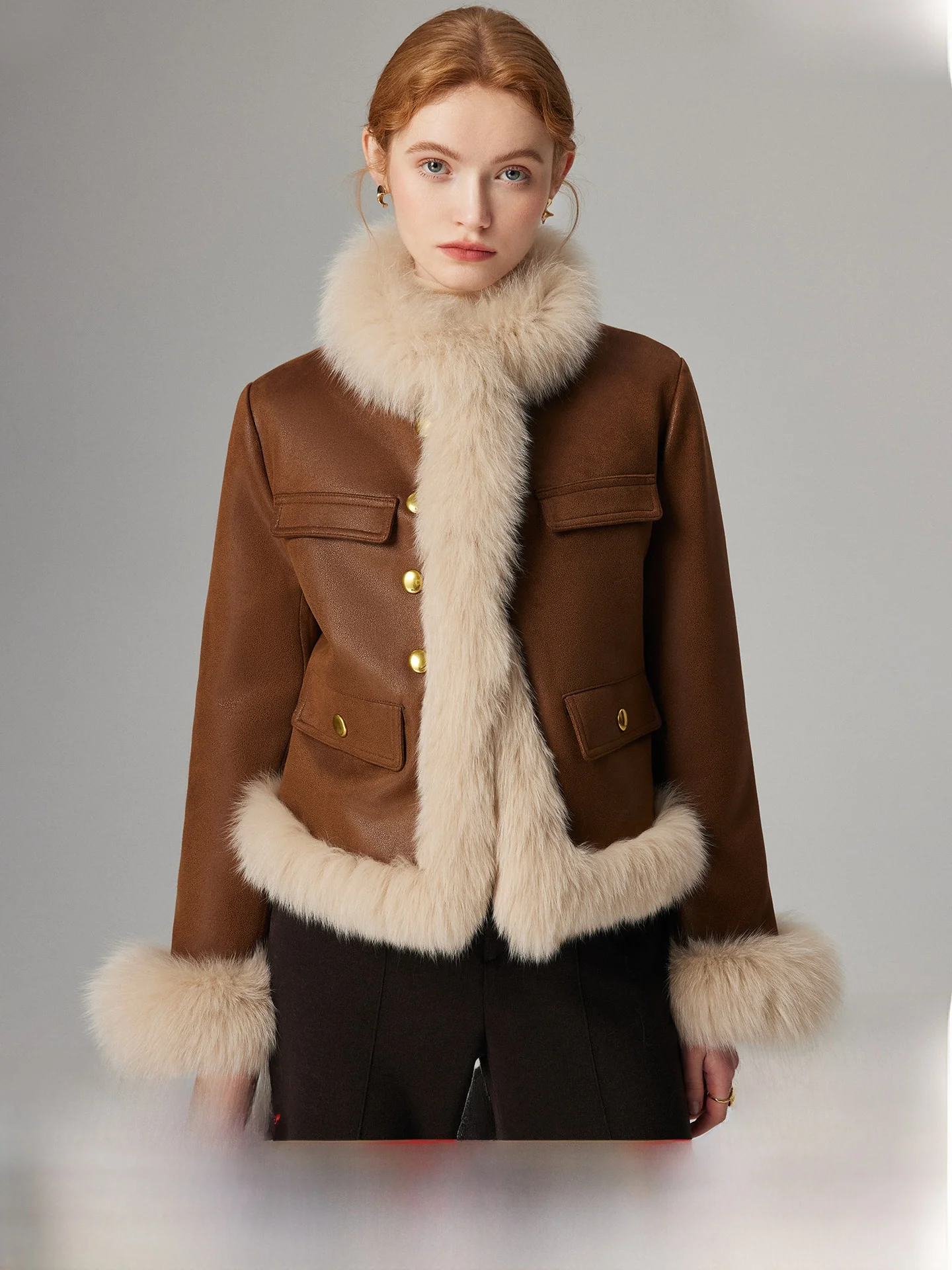 

Карамельное пальто из искусственного меха для женщин, зимнее, в британском стиле, с наполнителем из гусиного пуха, с воротником-стойкой, длинными рукавами, укороченное