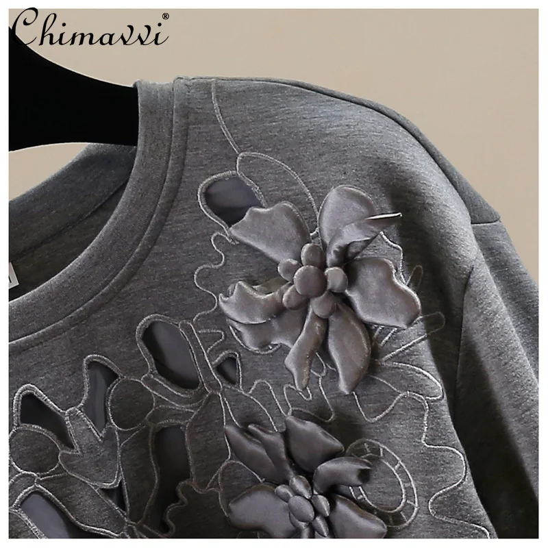 Fashion Heavy Three-Dimensional Flower Sweatshirt for Women New Autumn Long Sleeve Loose Elegant Round Neck Pullover Top