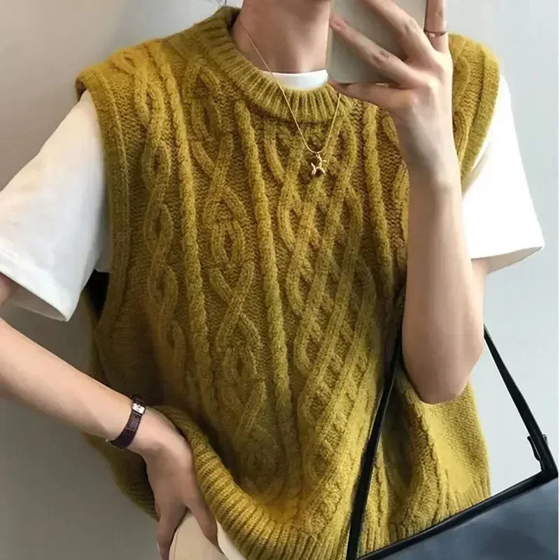 New Spring Fall Knit Vest Fried Dough Twists Sweater Vest for Women Autumn Loose Folded Sleeveless Sweater Waistcoat