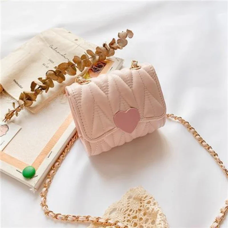 Kids Girls Cute Pink Shoulder Bags 2024 New Arrival Children Princess Heart Lock Shoulder Bags Baby Mini Bags Photograph Props