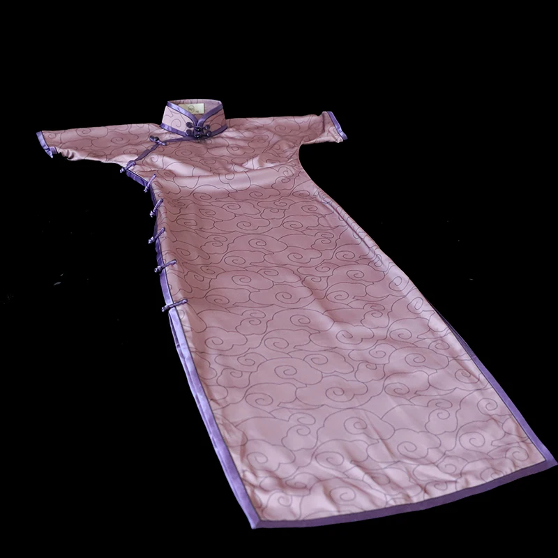 

Традиционное платье с широким подолом, приталенного кроя, с круглым вырезом, коротким рукавом, цветочным узором, в ретро-стиле, для повседневной носки.