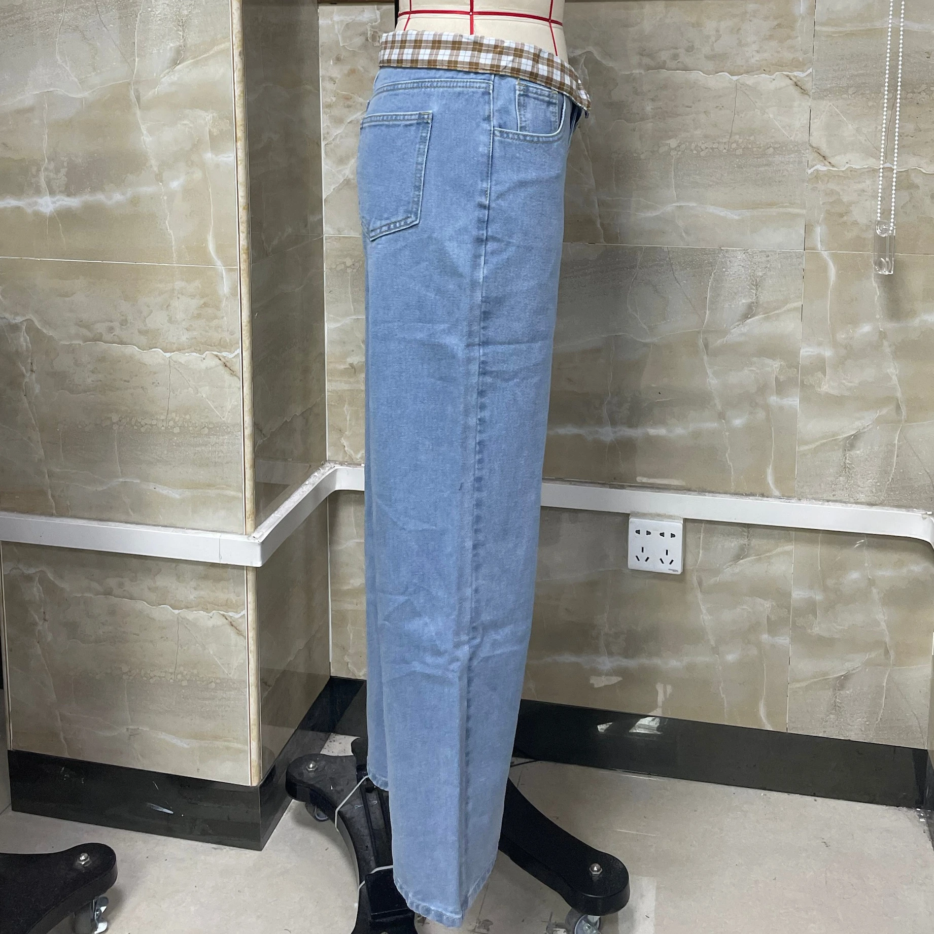 Fashionable Low Rise Blue Denim Pants for Women Plaid Folded Waistband Comfortable Baggy Jeans Streetwear Style