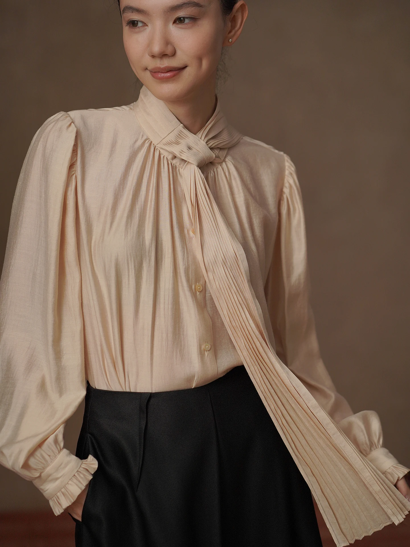 Elegant Long Sleeve Shirt Hacikis Miss Haazi Cream Champagne Vintage Tuck Line Draping Skin-friendly Commute Shirt Women