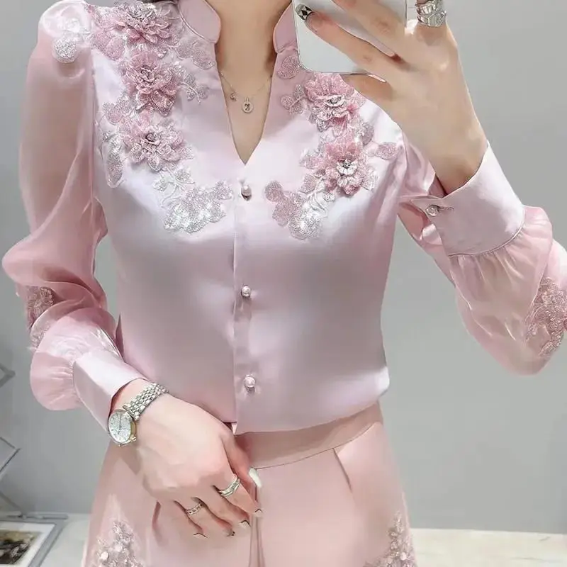 Temperament Shirt Women Fashion Beading Floral Vintage Blouses Blusas Mujer De Moda New V-neck Long Sleeve Blouse Ladies Tops