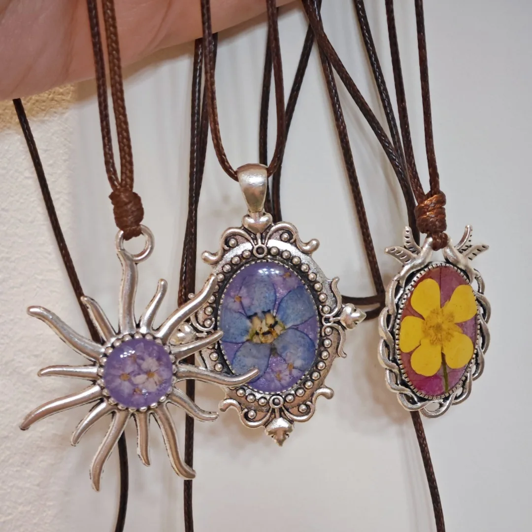 

3335 Wholesale Original Handmade Exquisite Plant Dried Flowers Creative Vintage Necklace Versatile Sweater Chain Christmas Gift