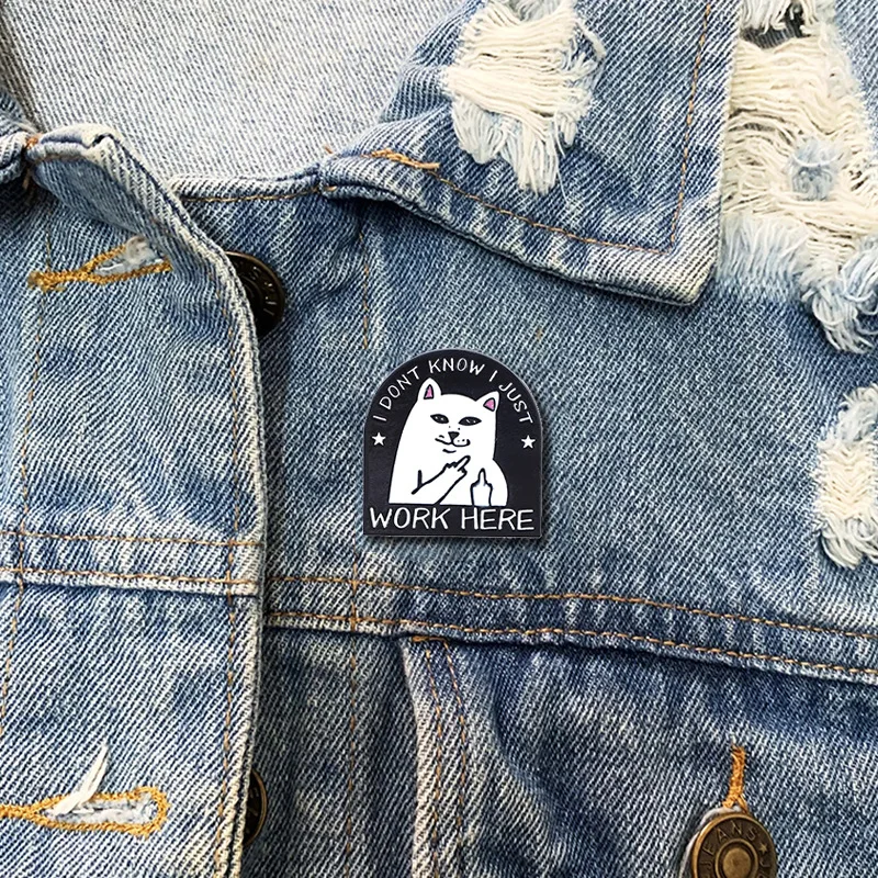 Cat with Middle Finger Enamel Pin I Dont Know I Just Work Here Brooch Lapel Badges Jewelry Gift for Friends