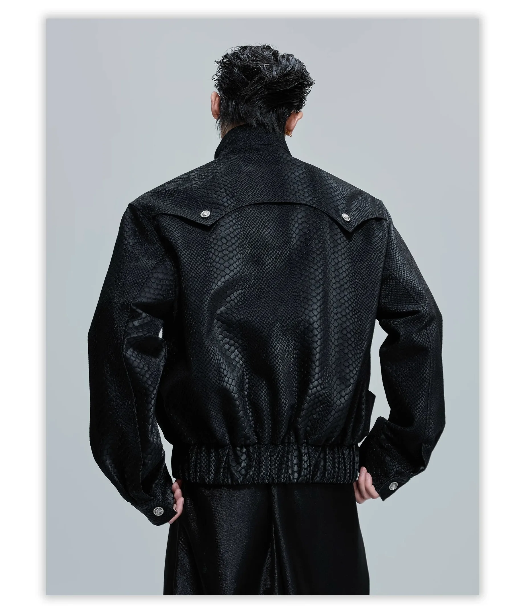 2025 جديد الرجال نمط التمساح الموازين سترة جلدية قصيرة حمراء الوقوف طوق الموهير الربط تصميم سترة سوداء #4