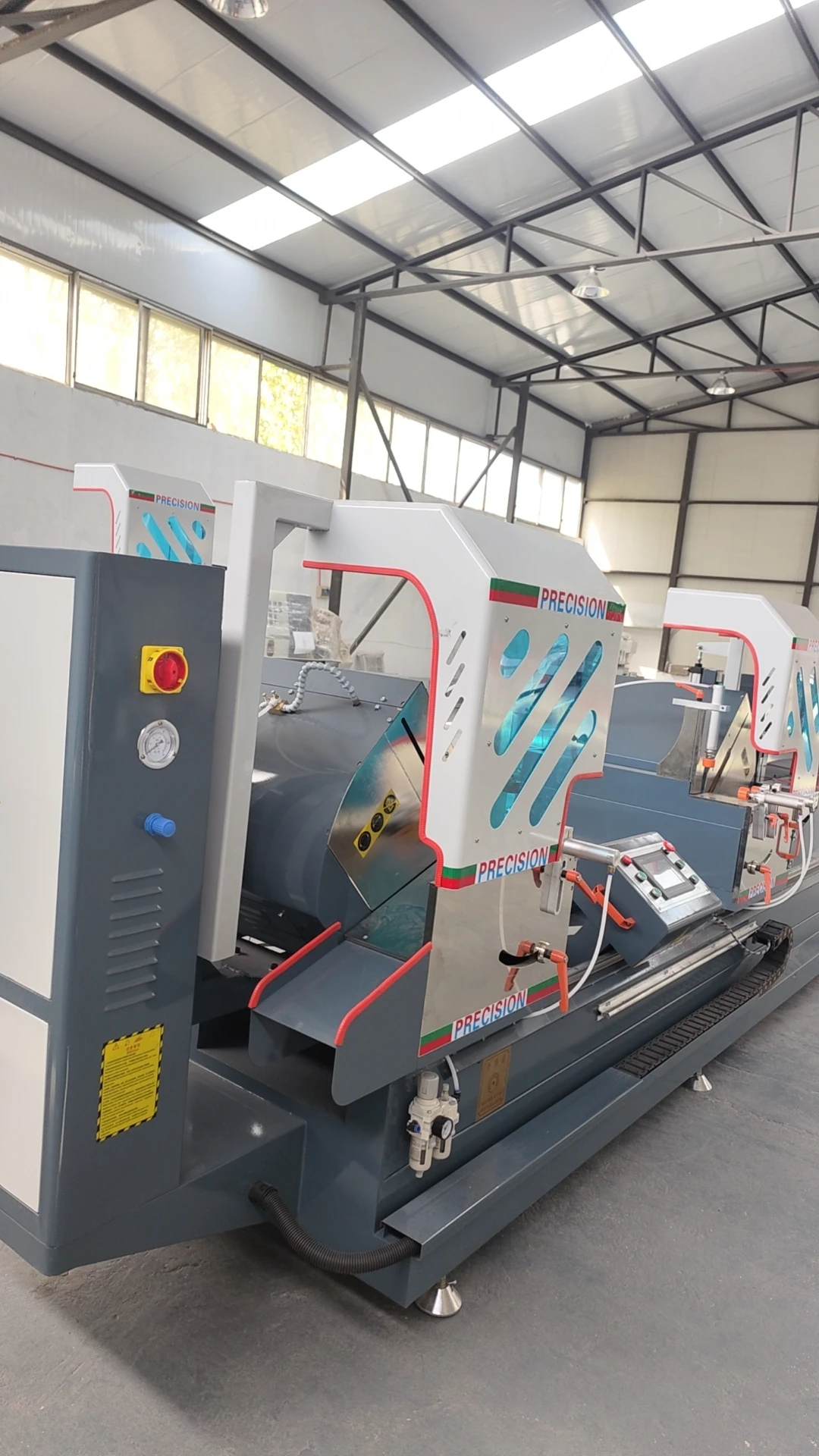 الألومنيوم الشخصي مزدوج الرأس 45 درجة 90 درجة آلة قطع زاوية باستخدام الحاسب الآلي للبيع #6