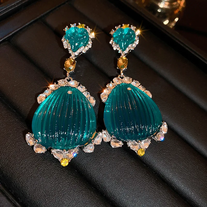 Elegant Lady Crystal Clear and Shiny Blue-green Crystal Exaggerated Long Design Earrings French Court Style Luxury Earrings