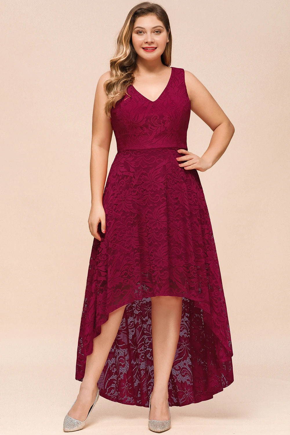 

Plus Size Burgundy Lace Evening Dresses V Neck Sleeveless High Low Formal Party Prom Gowns Vestidos De Fiesta Longo CPS1149