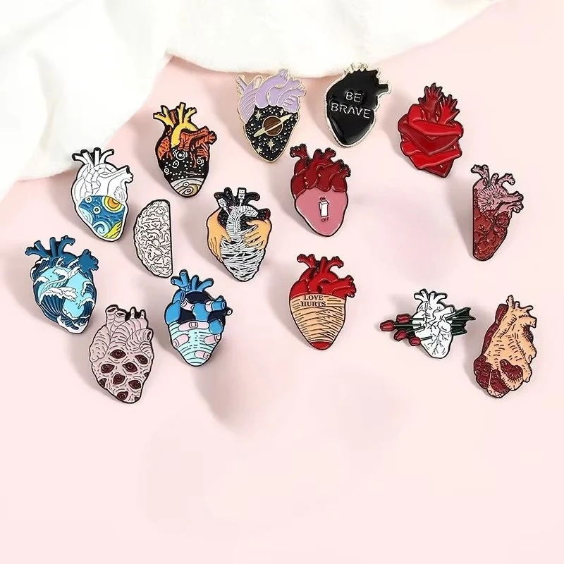 Creative Heart Enamel Pin Anatomical Organ Brooch Backpack Lapel Badge Gifts for Medical and Doctors Students Jewelry Wholesale