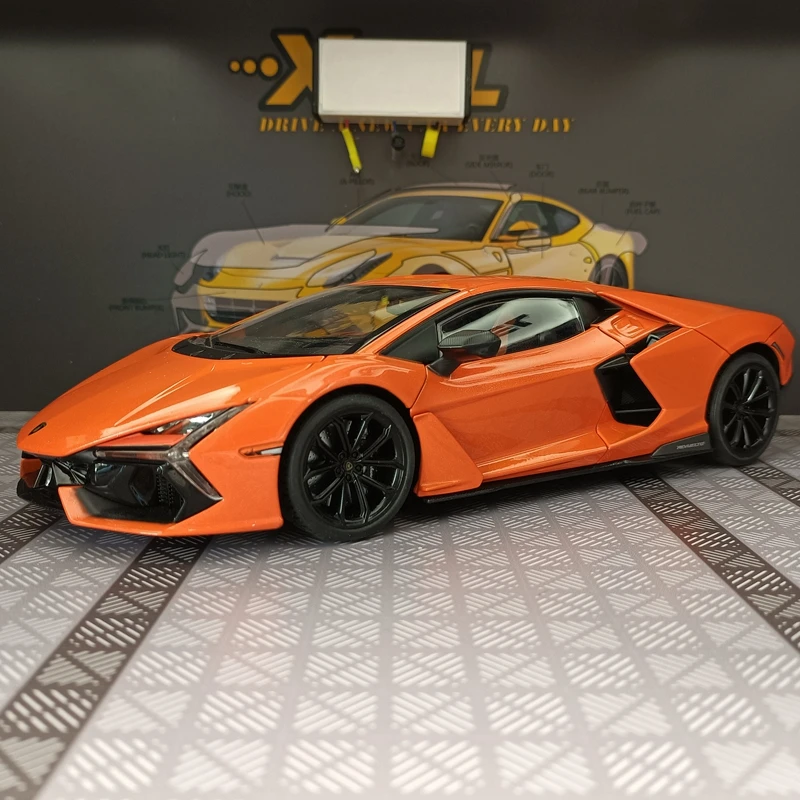 Modelo de coche de rally Lamborghini Revuelto de aleación a escala 1:18, puertas y capó del motor se pueden abrir, tiene sonido e iluminación.