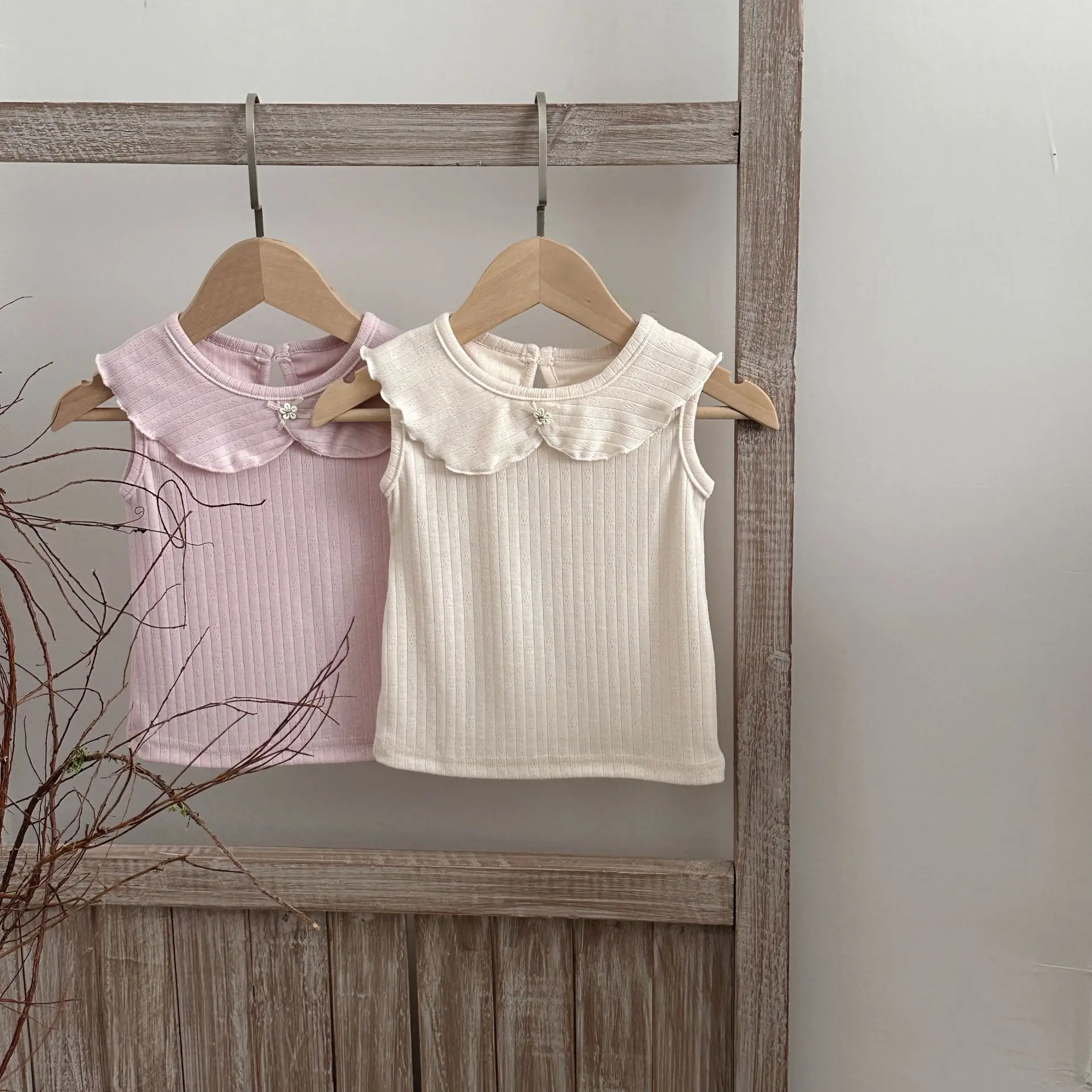2026 New Summer Baby Clothes Wavy Doll Collar Girls Thick Ribbed Vest with Delicate Flower Buttons Sleeveless Base Shirt