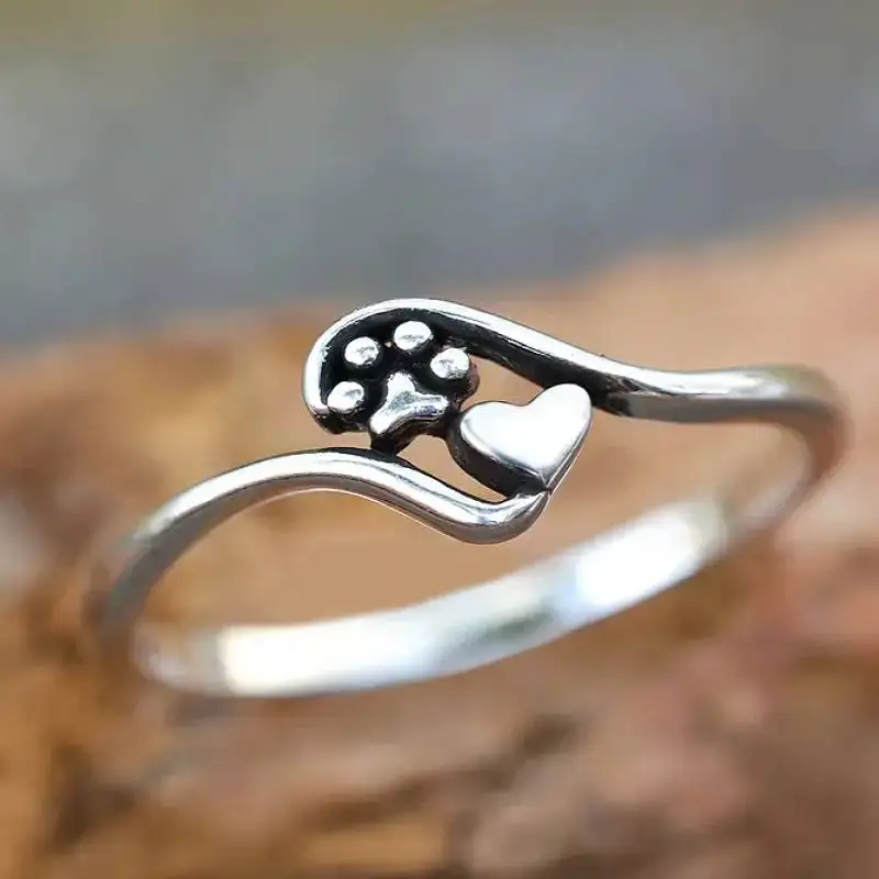 Huitan Haustier-Fußabdruck und Herz, süßer Damen-Ring, frischer Stil, Party, Alltag, trendig, vielseitig, Finger-Accessoires, Metall, Damenschmuck