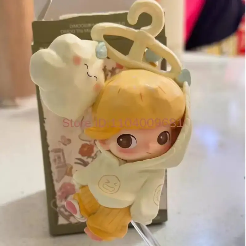 

Hot Popmart Authentic Dimoo Blind Box Series 8 Fashion Decoration Toy For Birthday Christmas Holiday Gift
