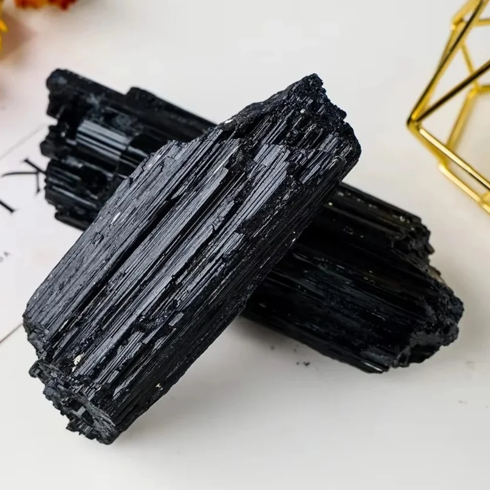 17.64oz Large Natural Black Tourmaline Raw Stone Unpolished Unique Mineral Natural Stone for Healing or Home Decoration