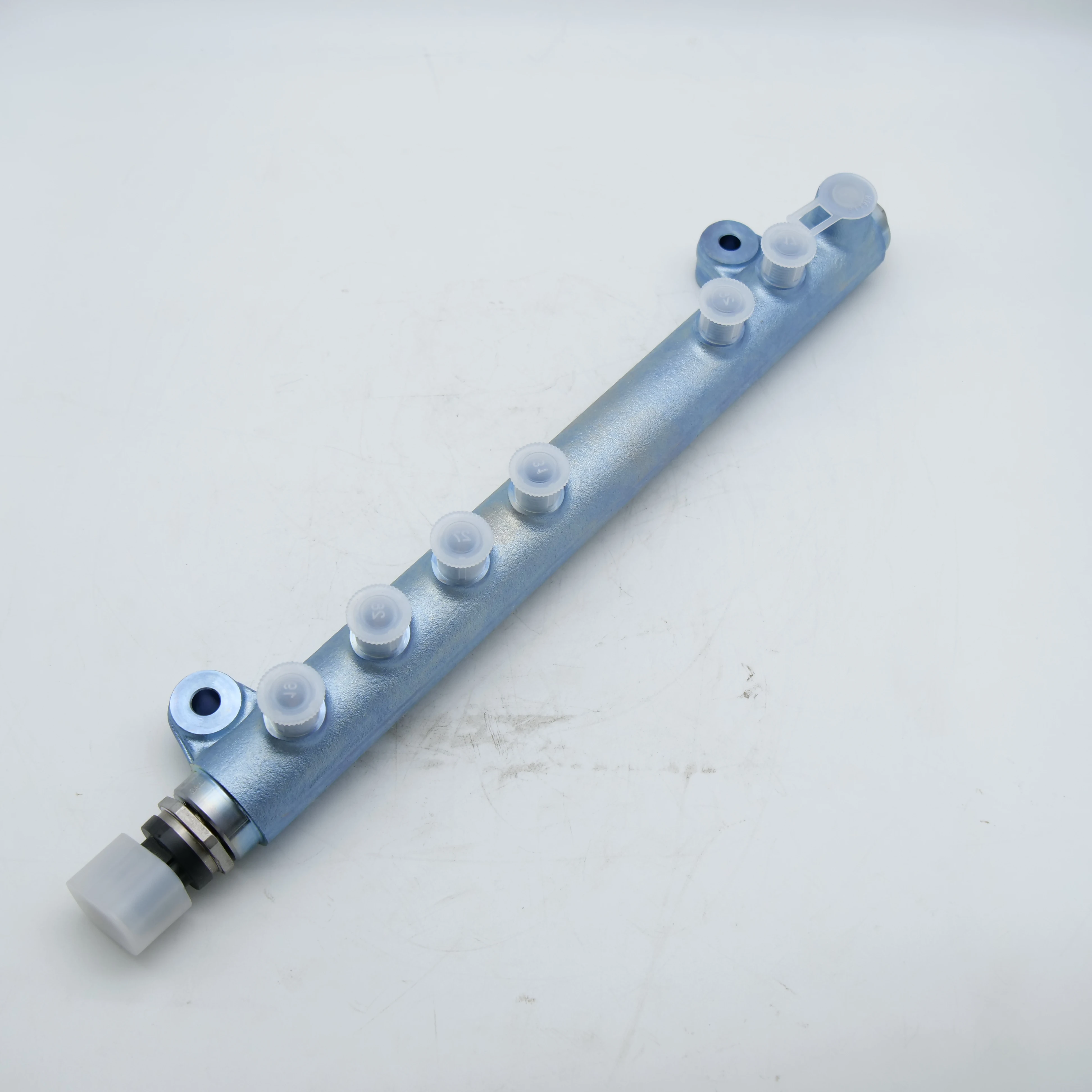 

0445224030 04903536 Common Rail для двигателя DEUTZ