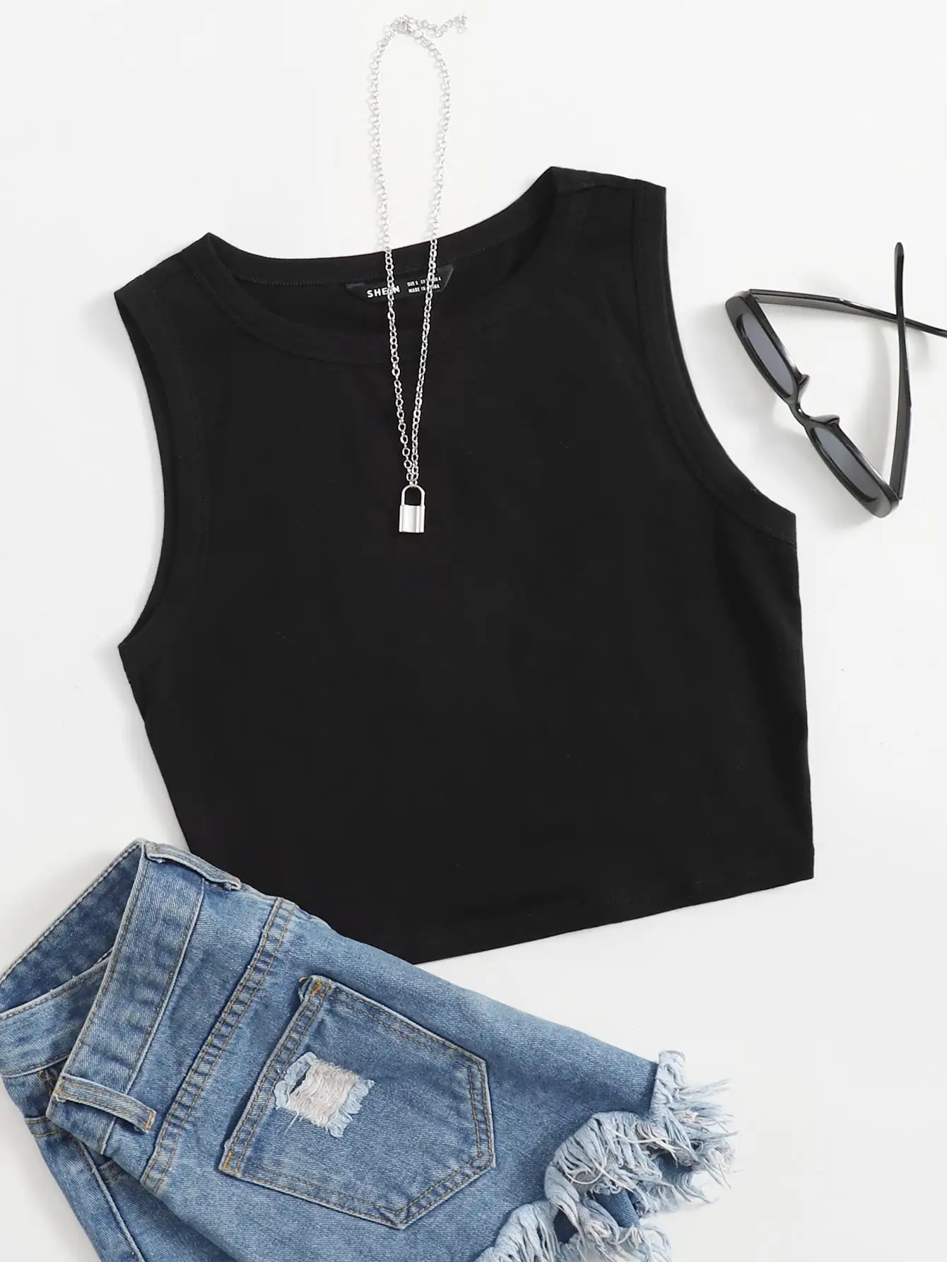 

Black Solid Crop Tank Top with Round Neck and Loose Fit
