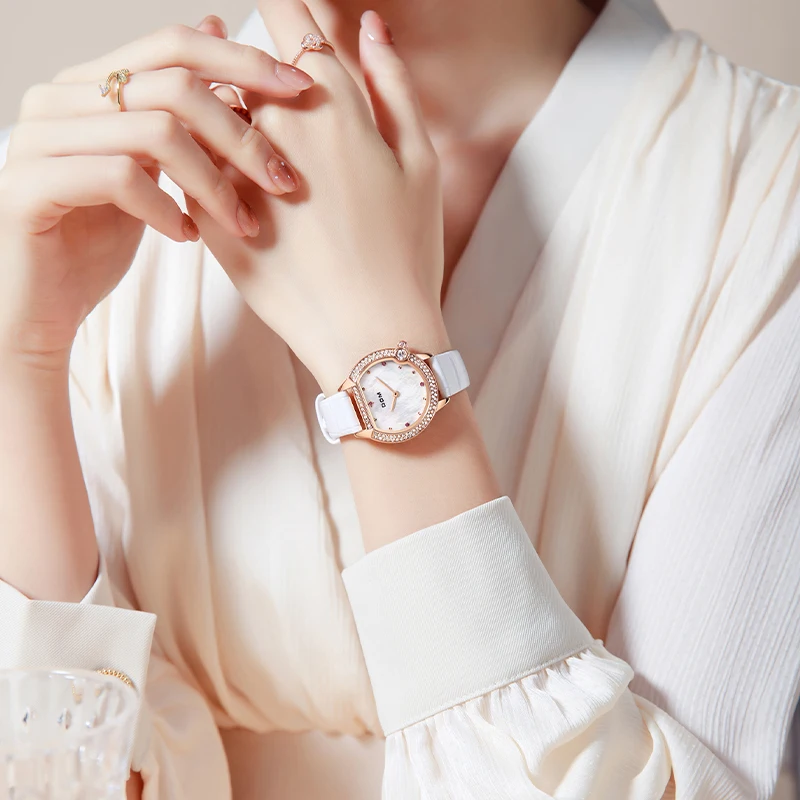 ساعة كوارتز نسائية غير رسمية ، ساعات ذهبية ماسية ، مؤشر جلد أبيض ، ساعات يد نسائية للفتيات ، هدية ساعة ، موضة ،