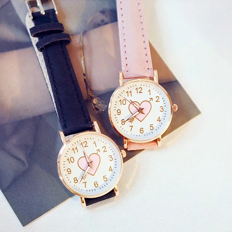 Cute Heart Pattern Dial Girls Quartz Wrist Watch Simple Leather Band Fashion Watch For Student Daily Gift