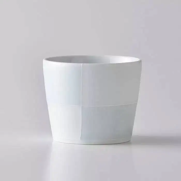 In Stock Japanese Imported Arita Ware Guanglin Kiln Checkered Water Tea Ceramic Japanese-Style Pig Mouth Cup