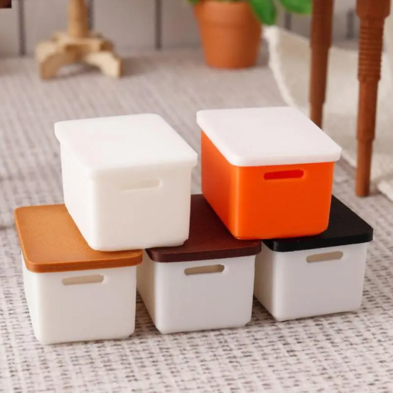 커버가있는 4Pcs 미니 스토리지 케이스 1/12 인형 집 미니어처 식품 보관 상자 모델 인형 집 액세서리 장난감