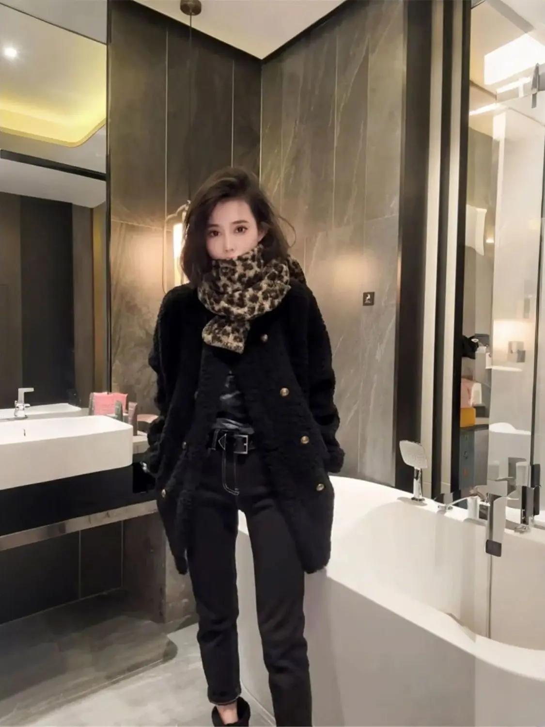 

New Faionable Thiened Large Size Women's ort Coat Autumn Winter Warm Lamb Velvet Loose Outerwear Korean Sle Button De...