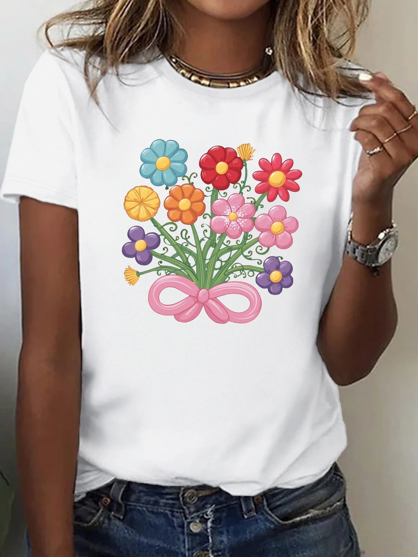 Fun Colorful Balloon Bouquet T-shirt Pattern Printed Street Wear Short Sleeve Summer Casual Style T-shirt Women's Clothing