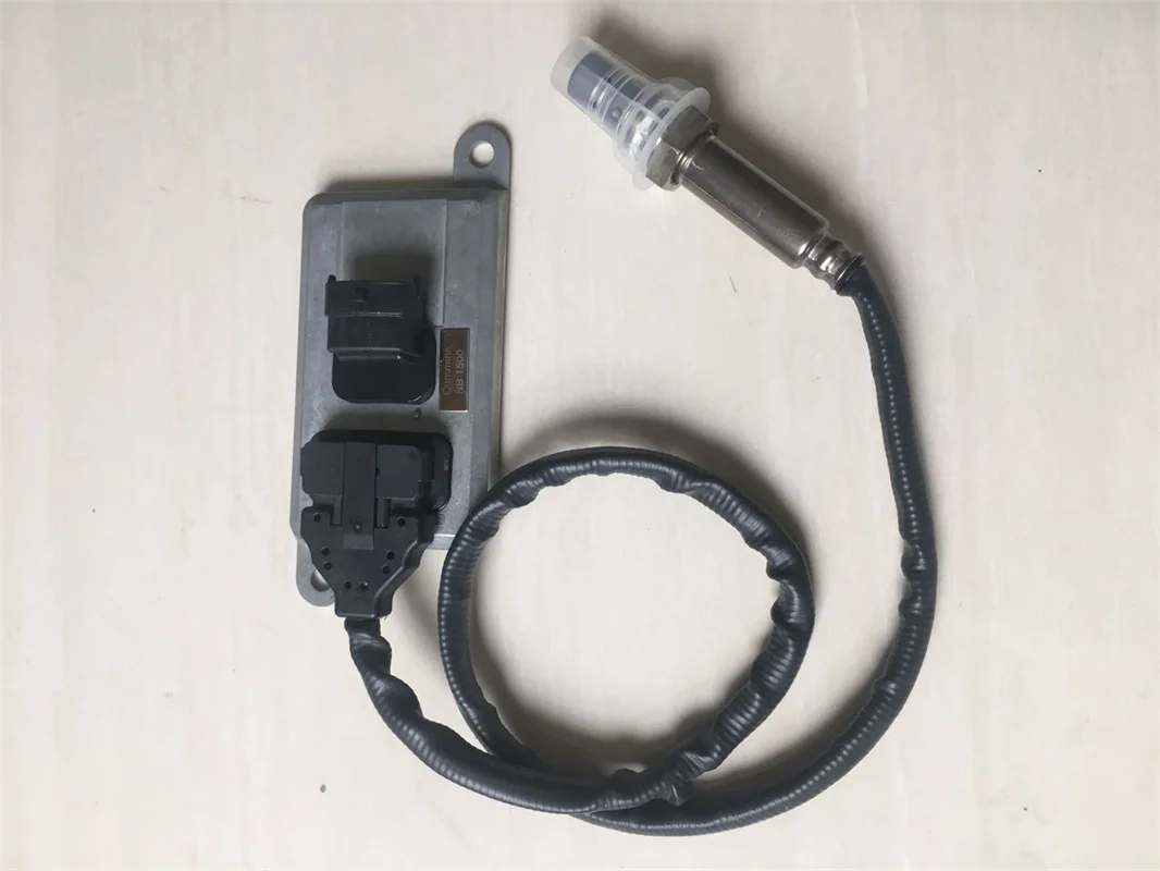 

Xi'an Cummins Dongfeng Tianlong truck exhaust emission nitrogen oxygen sensor / 5wk9 6675a 2894940