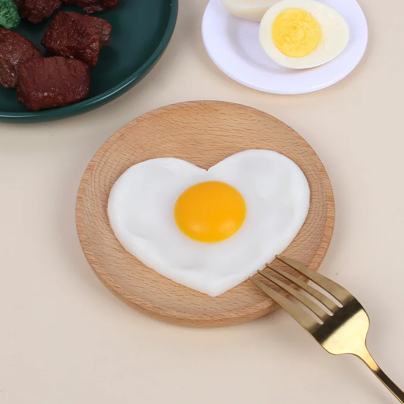 Artificial Egg Heart-Shaped Fried Egg Model Miniature Food Prop Kitchen Photography Decoration Display Ornament Craft Accessory