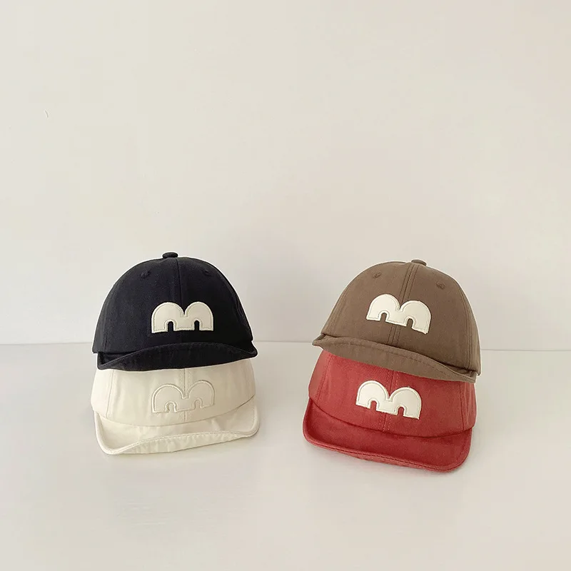 

m-Letter Baby Duck Tongue Hat, однотонные хлопковые детские фуражки с мягкими полями, детская бейсболка, солнцезащитные козырьки для мальчиков и девочек от 6 до 24 месяцев