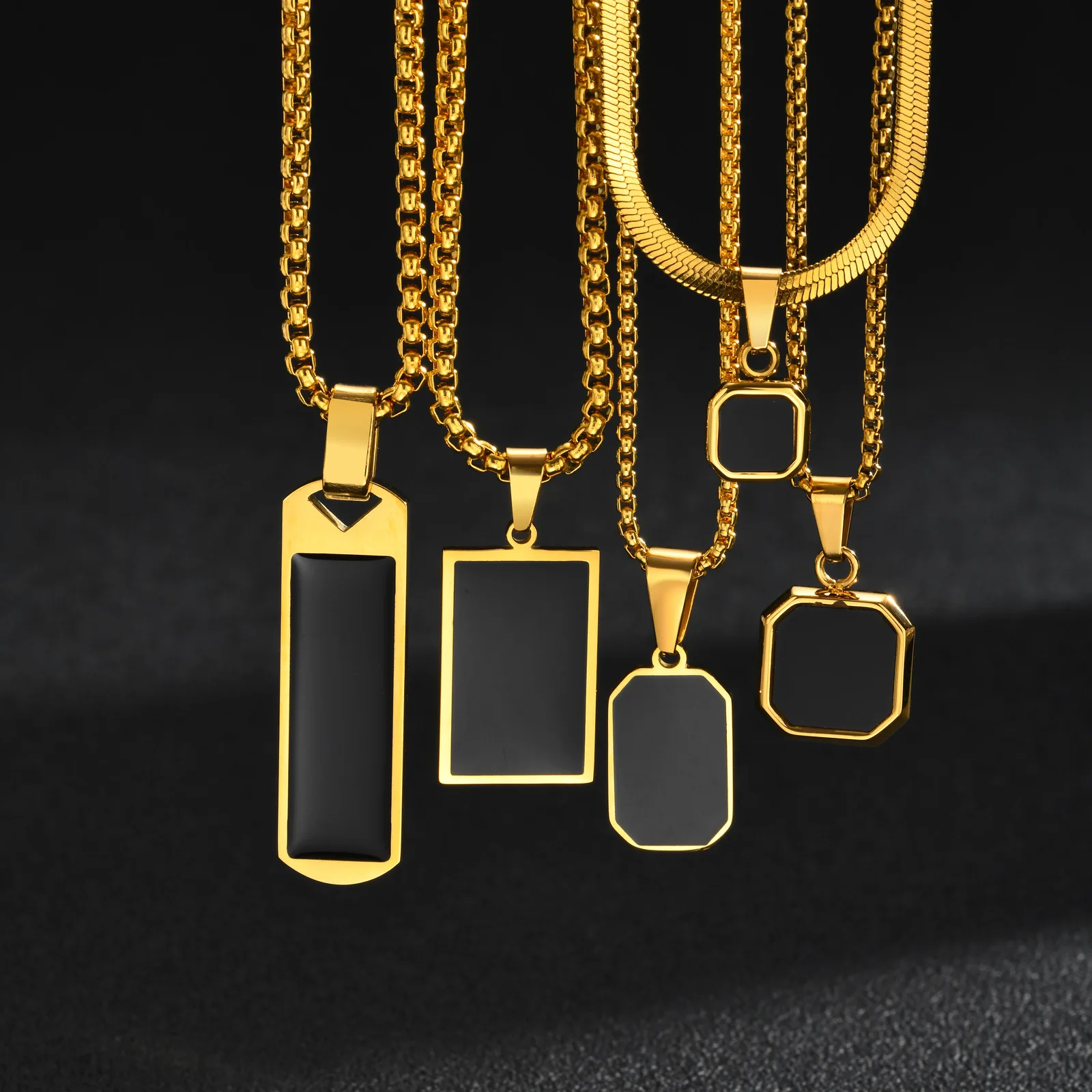 Vnox Edelstahl Geometrischer Hundemarken-Anhänger Halskette für Männer und Jungen, Hip-Hop Quadratische Runde Schwarze Acryl-Gliederkette Schmuck Geschenk – Detail 2