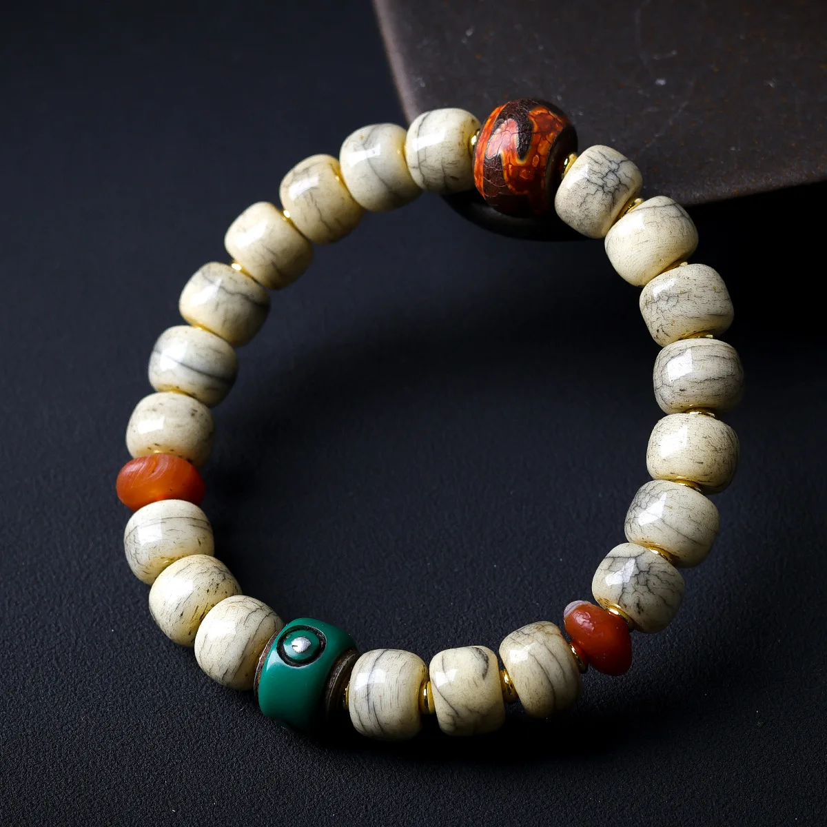 Tibetan jewelry,bones,explosion cracks,bucket beads,bracelets,cultural toysTara, heavenly beads utensils, ethnic style bracelets