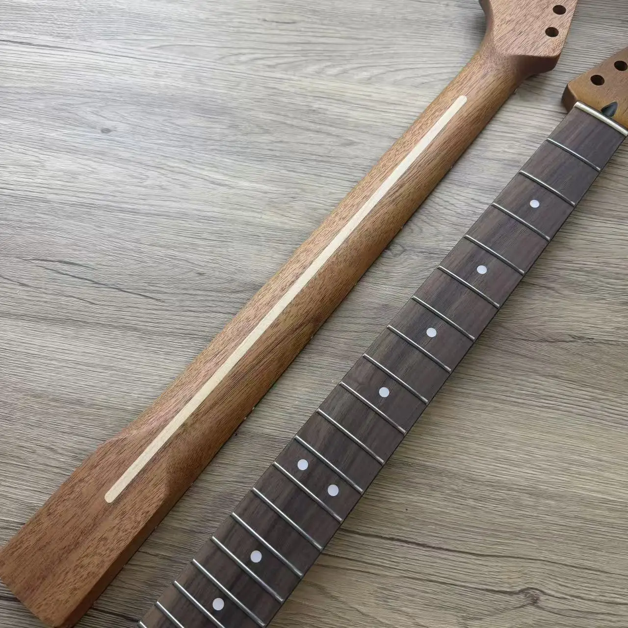 

ST Style Guitar Neck 22 Frets Mahogany Neck Rosewood Fingerboard Replacement Parts