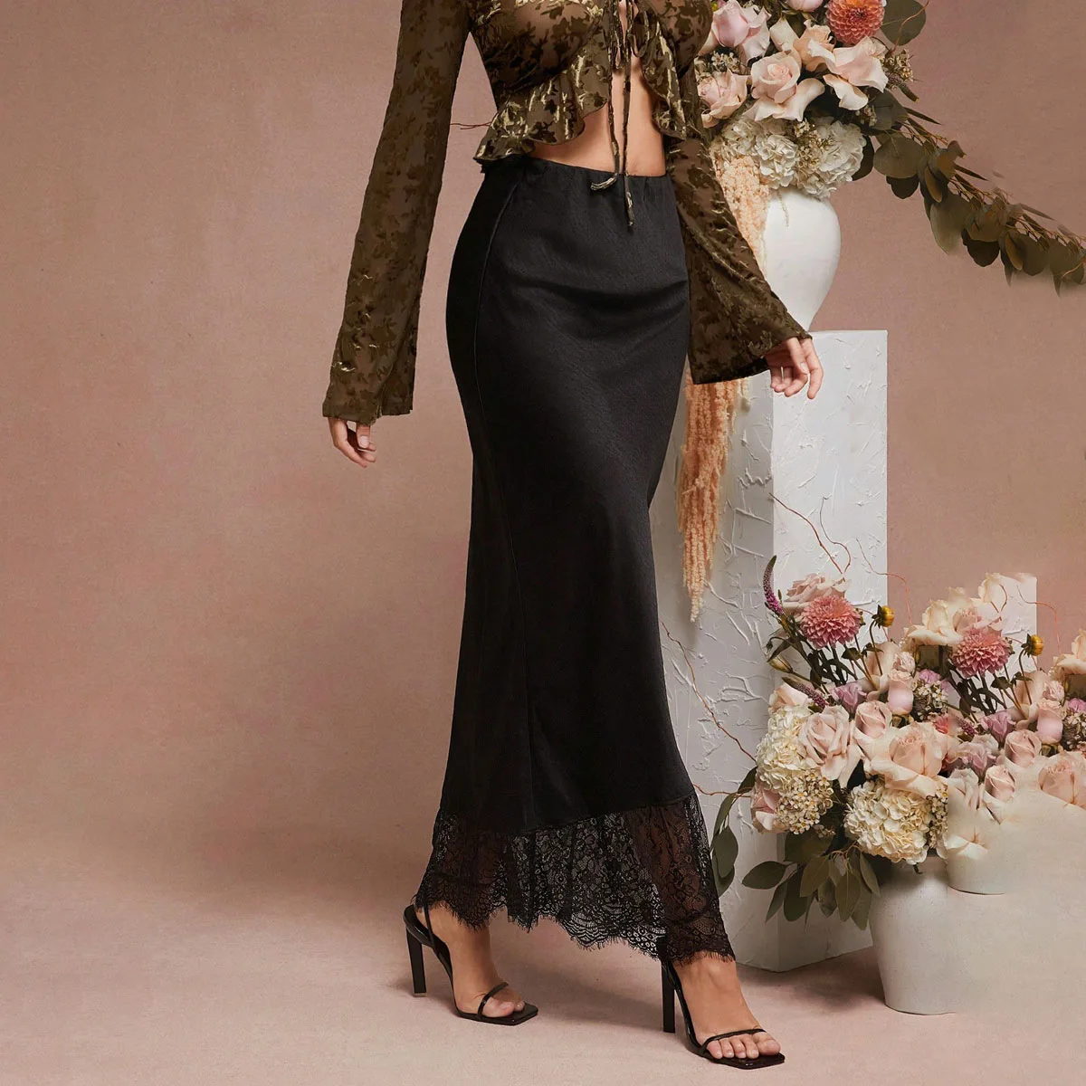 

2026 Summer Women's New Skirt Lace Spliced Satin Satin Skirt Socialite High-end Women's Clothing