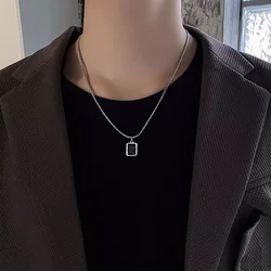Hip hip vintage stainless steel snake bone chain Black glass jewel pendant non-fading choker short collarbone chain necklace