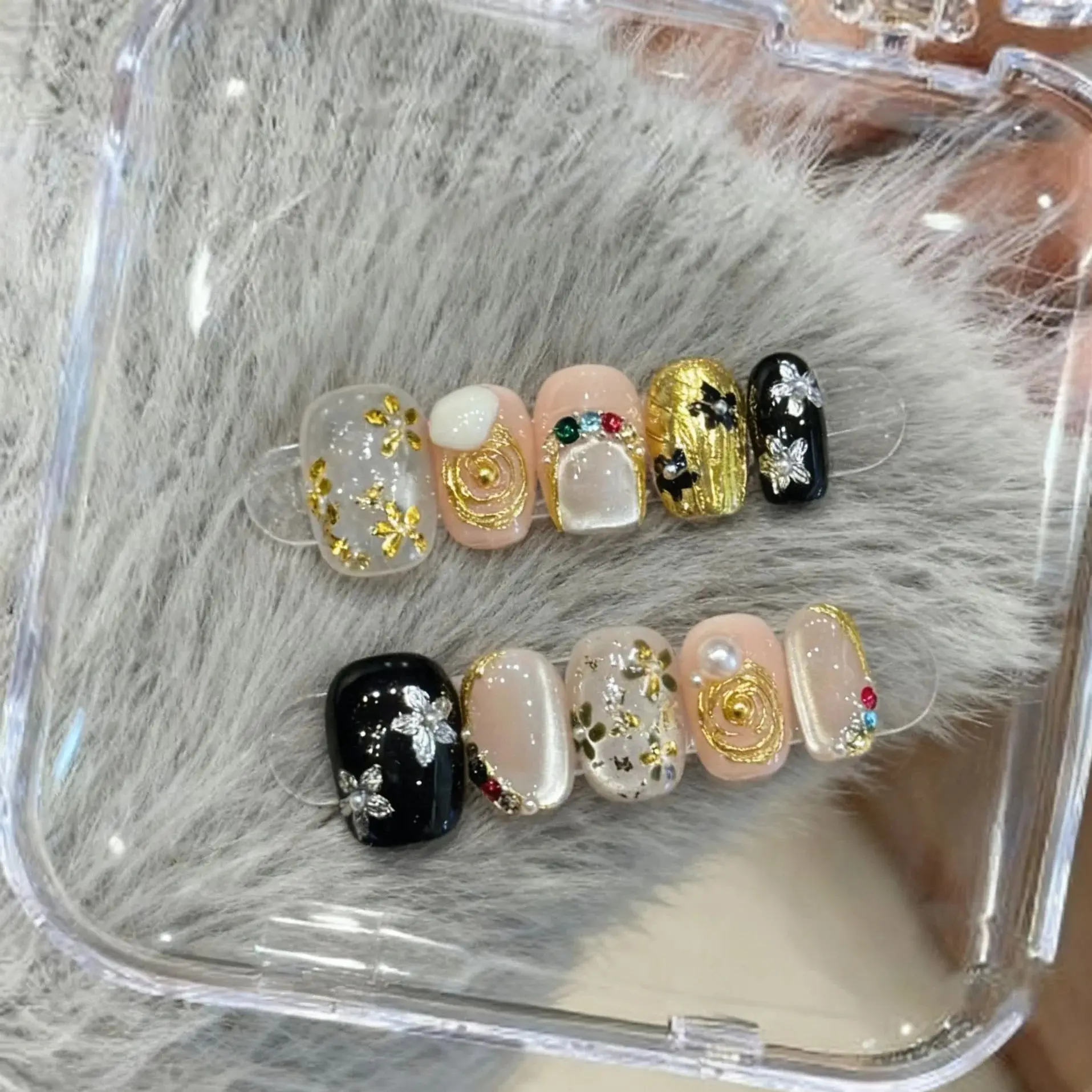 

10pcs Short Coffin Handmade Press on Nails Baroque Style Metal Pearl False Nails Colorful Flower Nail Tip Cat Eye Fake Nails Art