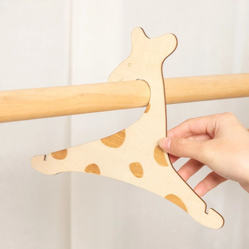 Baby Wooden Animal Clothes Hanger 5PCS DIY Creative Hangers For Clothes Bath Towel Coat Durable Home Children\'s Room Decoration